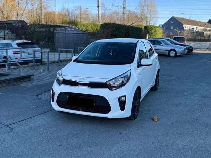 Weiß Gebraucht 2022 Kia Picanto Attract Kleinwagen | 10.300 € (Guter Preis) - Bild 1/4
