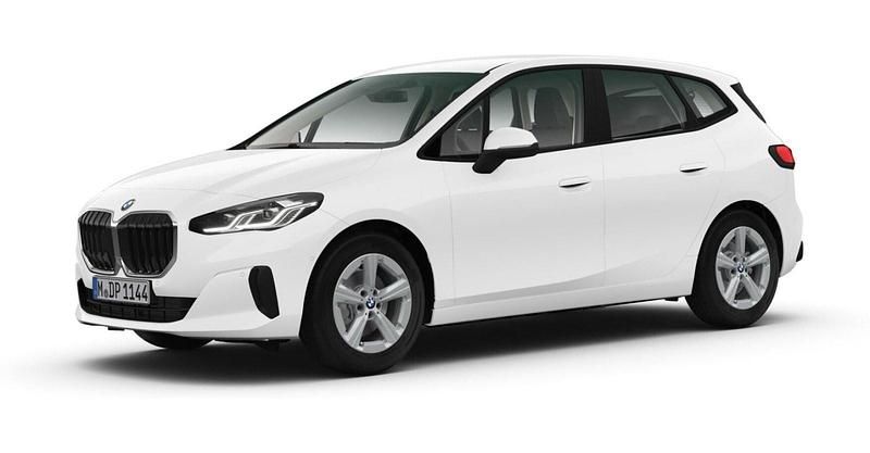 Weiß Gebraucht 2024 BMW 216 Active Tourer Luxury Line Van / Kleinbus | 29.123 € (Fairer Preis) - Bild 1/4
