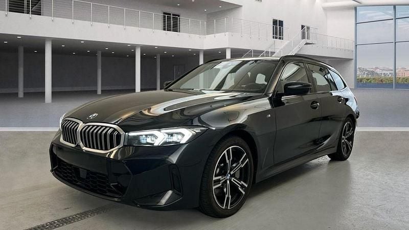 Saphirre black Gebraucht 2025 BMW 330 M Sport Kombi | 41.550 € (Superpreis) - Bild 1/4