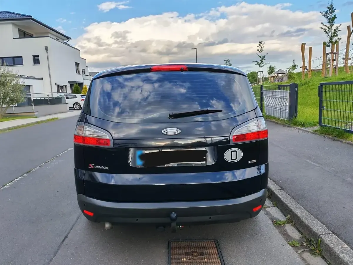 Gebraucht Ford S-MAX S 135 PS (99 kW) 2010 Schwarz Van / Kleinbus