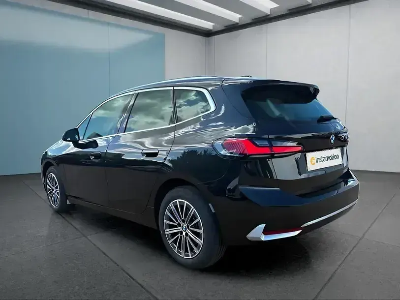 Gebraucht BMW 223 Active Tourer 204 PS (150 kW) 2024 Schwarz Van / Kleinbus