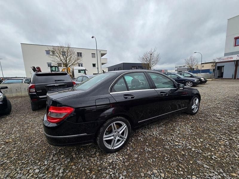 Gebraucht Mercedes C180 Avantgarde 156 PS (114 kW) 2010 Schwarz Limousine