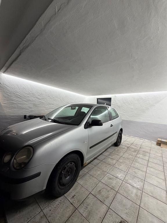 Gebraucht VW Polo Basis 54 PS (39 kW) 2003 Schwarz Limousine