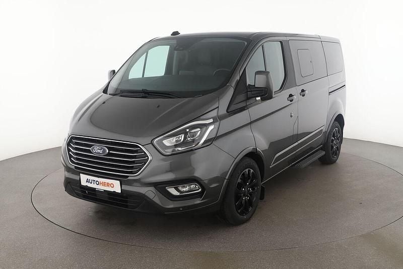 Grau Gebraucht 2020 Ford Tourneo Custom Titanium Van | 32.890 € (Fairer Preis) - Bild 1/3