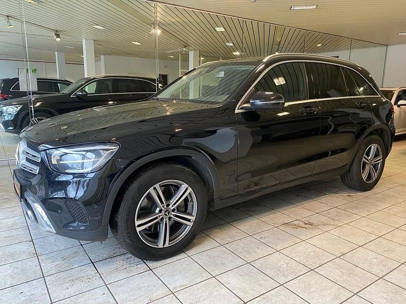 Gebraucht Mercedes GLC220 194 PS (142 kW) 2020 Schwarz SUV