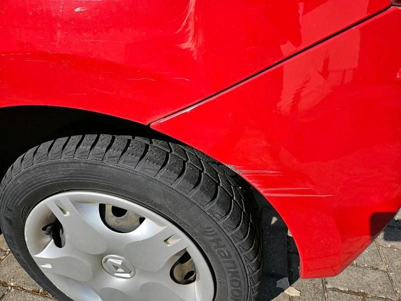 Gebraucht Renault Twingo 58 PS (42 kW) 2010 Rot Kleinwagen