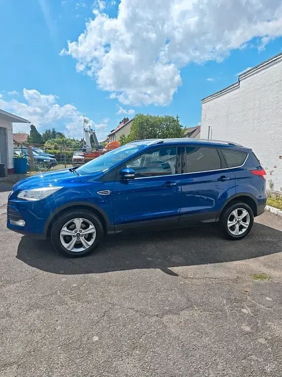 Gebraucht Ford Kuga SYNC Edition 120 PS (88 kW) 2016 Blau SUV