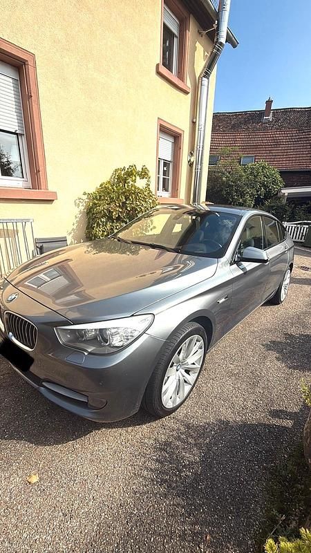 Grau Gebraucht 2010 BMW 530 Gran Turismo Limousine | 11.400 € (Fairer Preis) - Bild 1/4