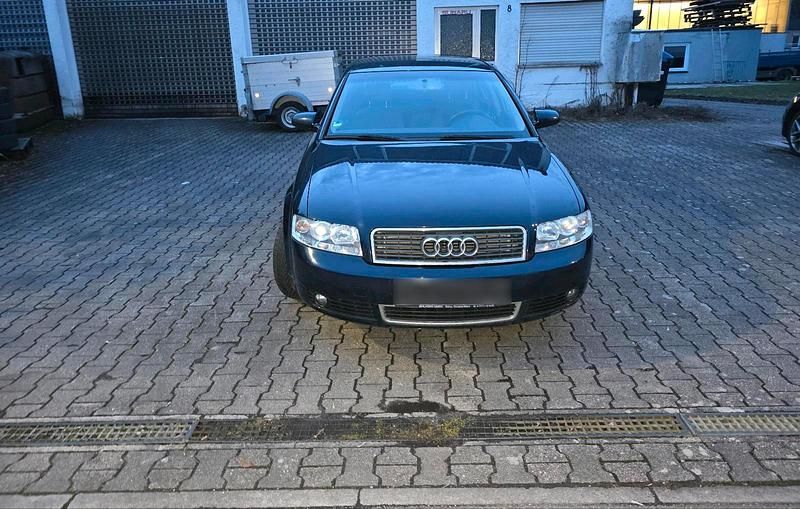 Gebraucht Audi A4 102 PS (75 kW) 2004 Blau Limousine