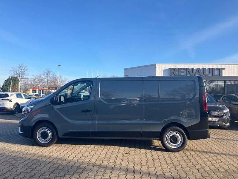 Gebraucht Renault Trafic Komfort 150 PS (110 kW) 2022 Grau Van / Kleinbus