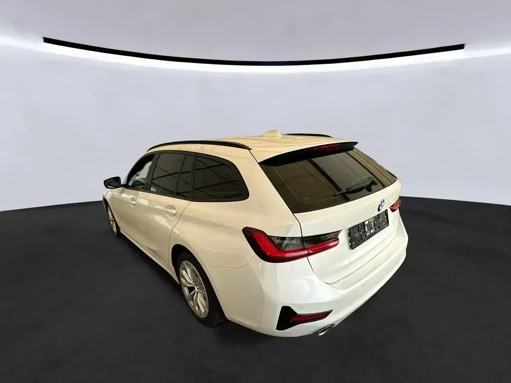 Gebraucht BMW 320 190 PS (139 kW) 2022 Weiß Kombi