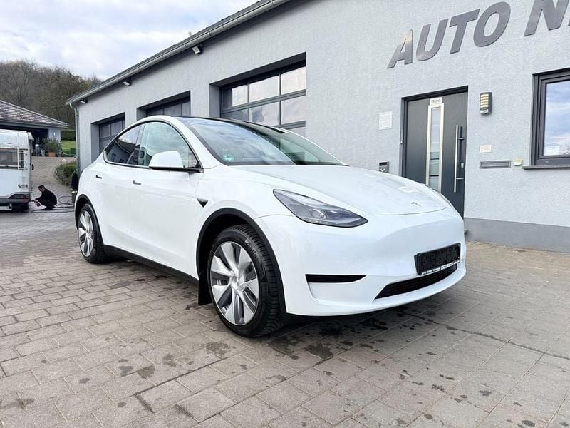 Gebraucht Tesla Model Y Standard Range 216 kW (295 PS) 2024 Weiß SUV