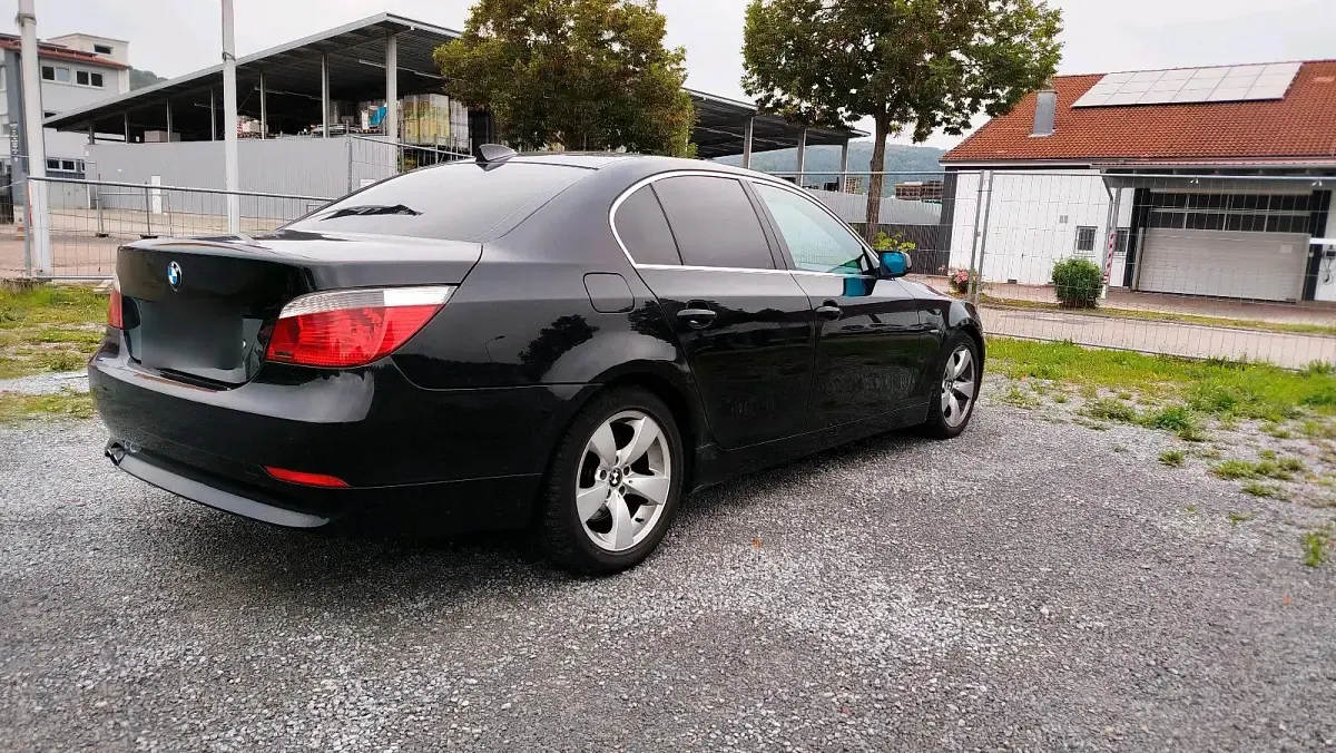 Gebraucht BMW 525 177 PS (130 kW) 2005 Schwarz Limousine