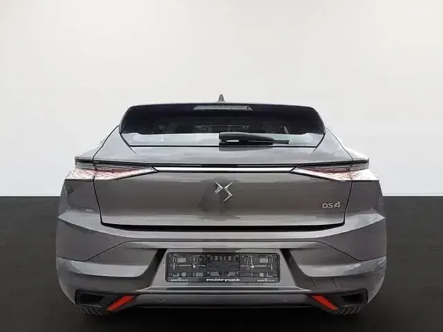 Gebraucht DS Automobiles DS4 Bastille Plus 131 PS (96 kW) 2022 Platingrau Limousine
