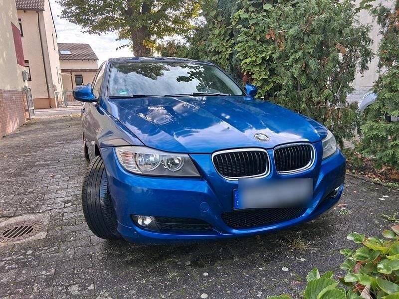 Blau Gebraucht 2010 BMW 118 Kleinwagen | 3.300 € (Fairer Preis) - Bild 1/4