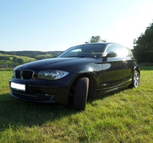 Gebraucht BMW 118 194 PS (142 kW) 2008 Schwarz Kleinwagen