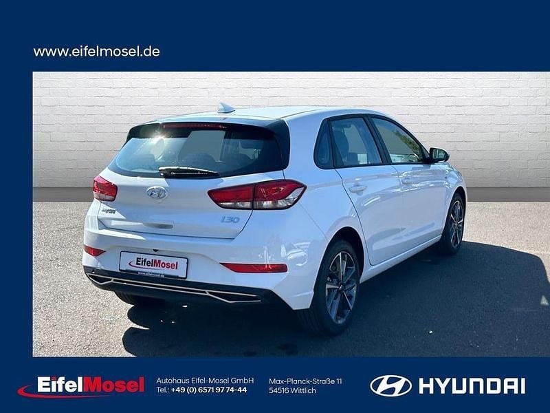 Gebraucht Hyundai i30 Trend 160 PS (117 kW) 2024 Weiß Limousine