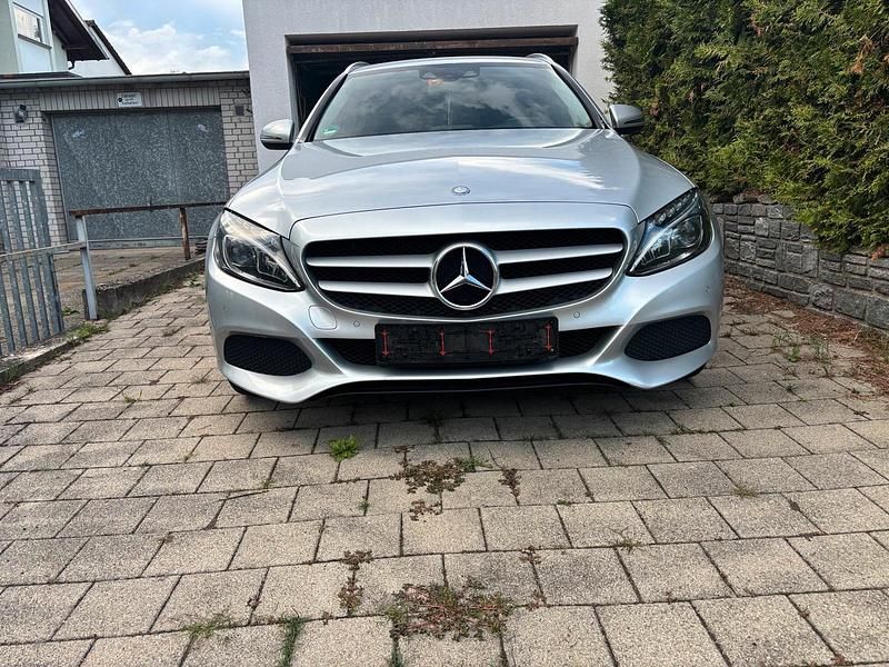 Silber Gebraucht 2015 Mercedes C220 Kombi | 12.500 € (Etwas zu teuer) - Bild 1/4