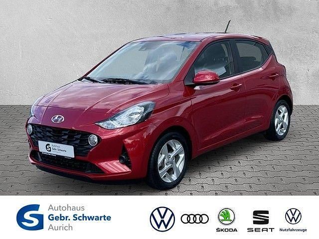 Rot Gebraucht 2023 Hyundai i10 Trend Kleinwagen | 15.490 € (Fairer Preis) - Bild 1/4
