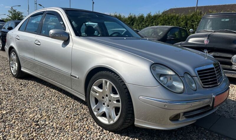 Silber Gebraucht 2002 Mercedes E500 Limousine | 5.555 € (Superpreis) - Bild 1/4