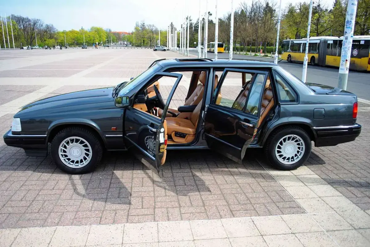 Gebraucht Volvo 960 204 PS (150 kW) 1993 Schwarz Limousine