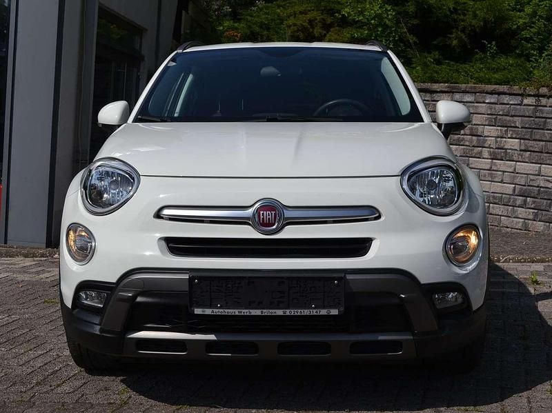 Colore esterno (gelato weiss) Gebraucht 2016 Fiat 500X Cross SUV | 10.100 € (Fairer Preis) - Bild 1/4