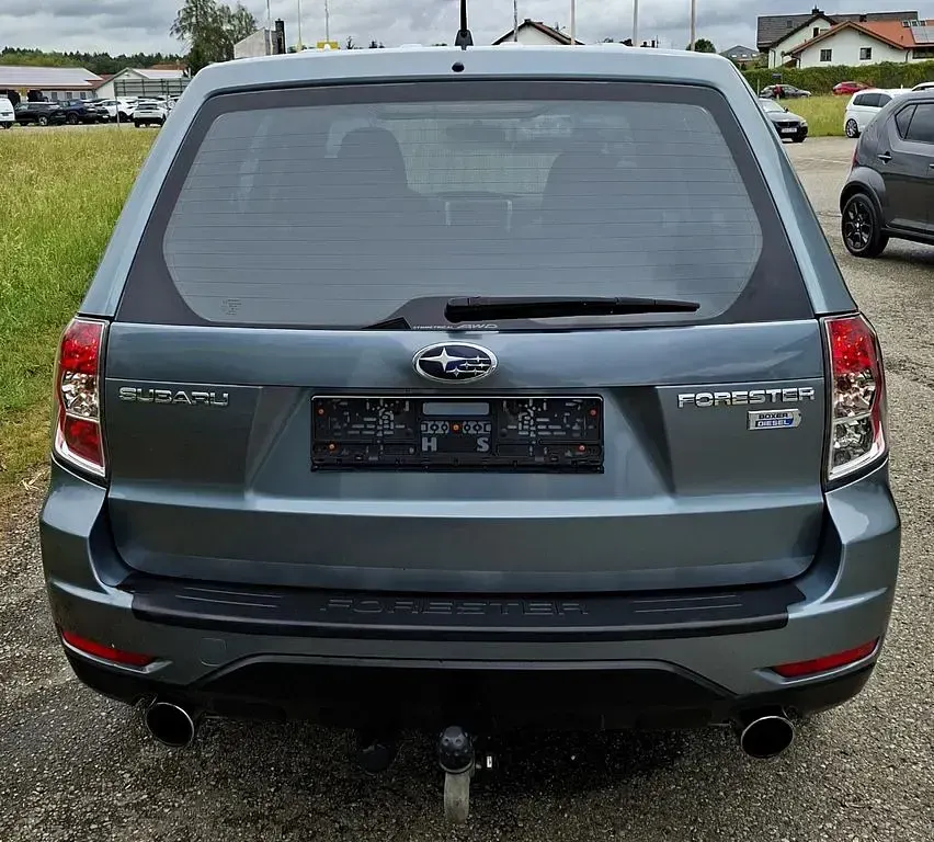 Gebraucht Subaru Forester Active 147 PS (108 kW) 2011 Grün SUV