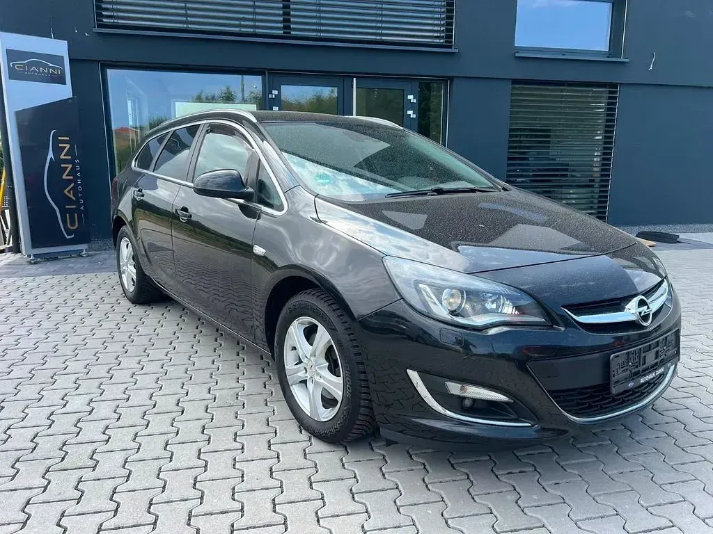 Gebraucht Opel Astra Exklusiv 170 PS (125 kW) 2015 Schwarz Kombi