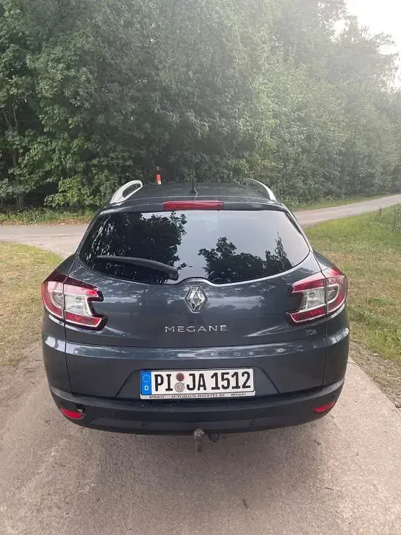 Gebraucht Renault Mégane III LIMITED 116 PS (85 kW) 2015 Grau Limousine