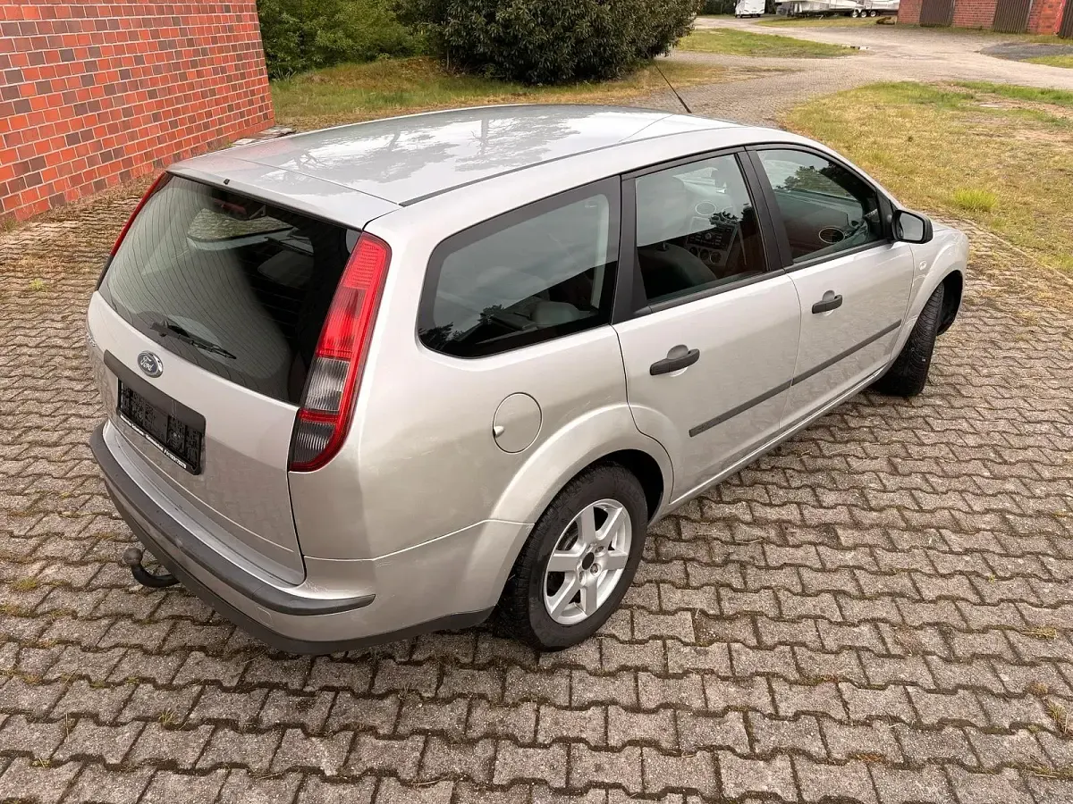 Occasion Ford Focus 100 ch (73 kW) 2006 Argent Break