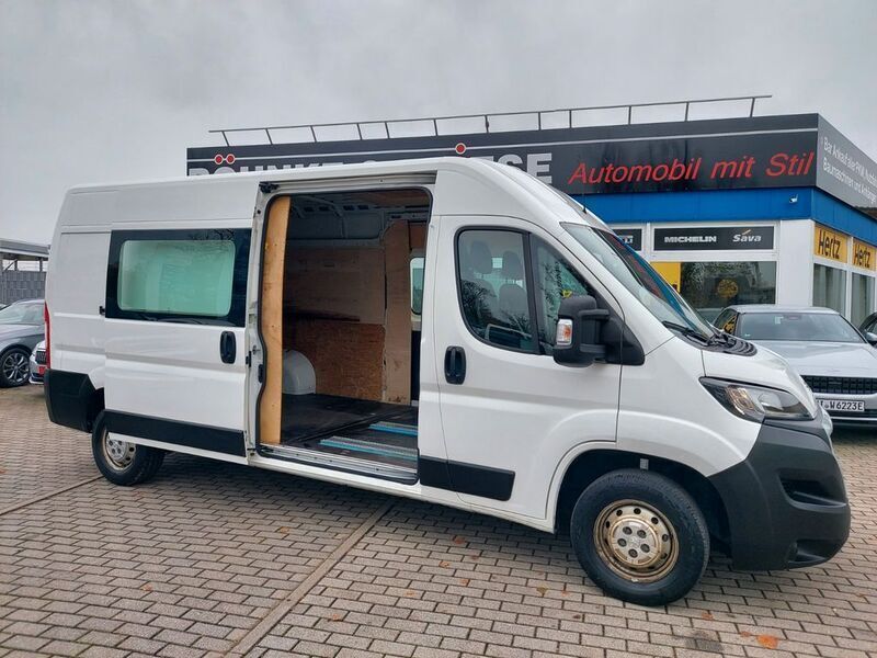 Weiß Gebraucht 2021 Peugeot Boxer Premium Van | 11.999 € - Bild 1/4