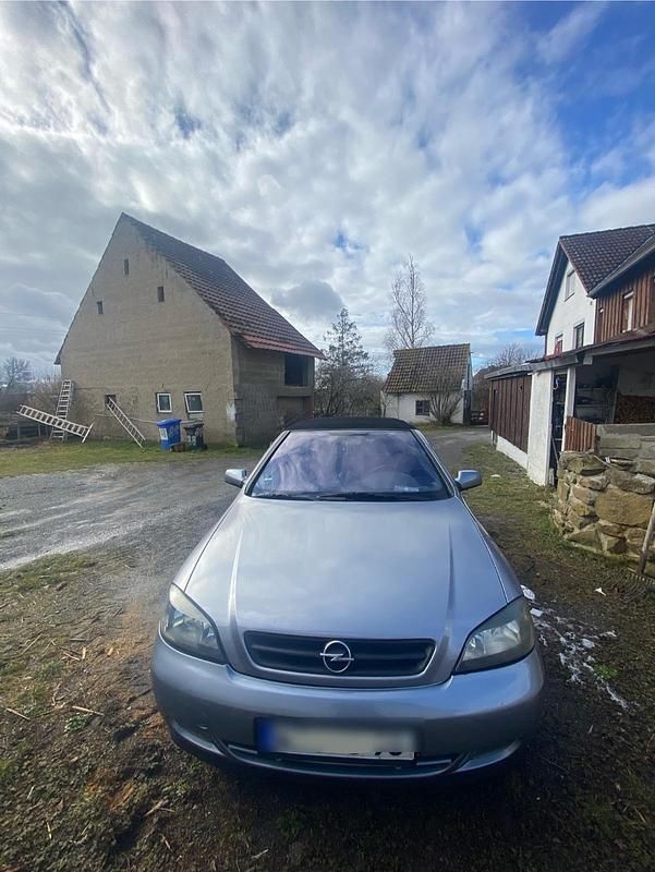 Gebraucht Opel Astra Cabriolet 150 PS (110 kW) 2003 Silber Cabrio