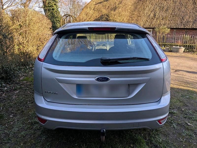 Gebraucht Ford Focus 101 PS (74 kW) 2009 Limousine