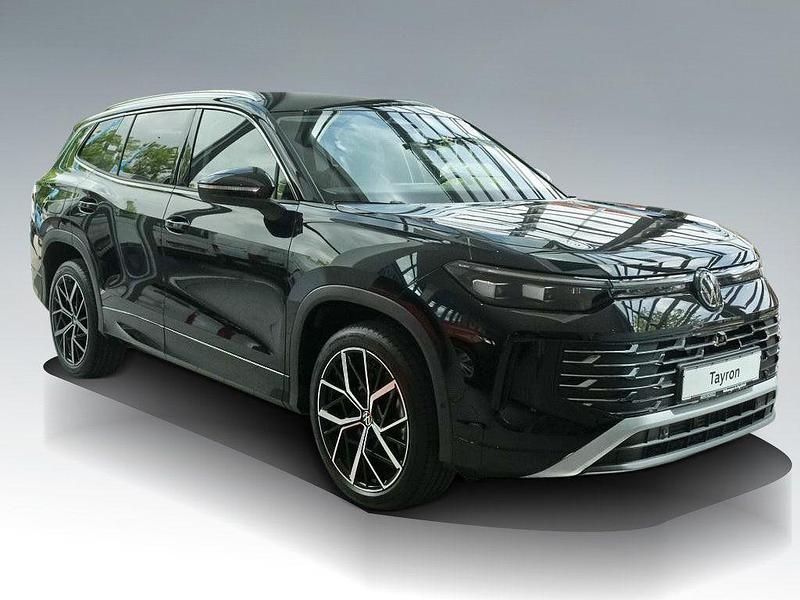 Neu VW Tayron Elegance 193 PS (141 kW) 2026 Grenadillschwarz metallic SUV