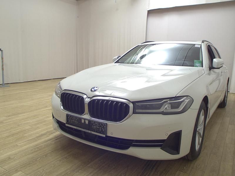 Gebraucht BMW 530 Performance 286 PS (210 kW) 2021 Weiss Kombi