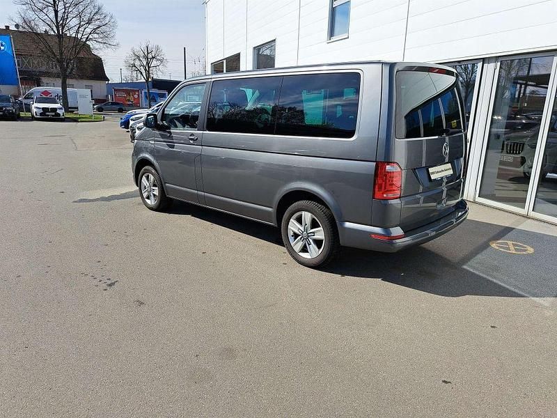 Usata VW Multivan Comfortline 204 CV (150 kW) 2017 Argento Monovolume