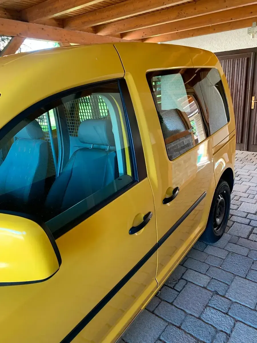 Gebraucht VW Caddy 69 PS (50 kW) 2007 Gelb Van / Kleinbus