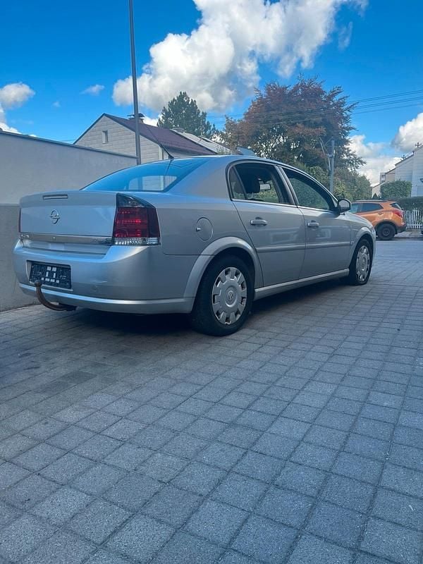 Silber Gebraucht 2005 Opel Vectra Limousine | 2.300 € (Fairer Preis) - Bild 1/4