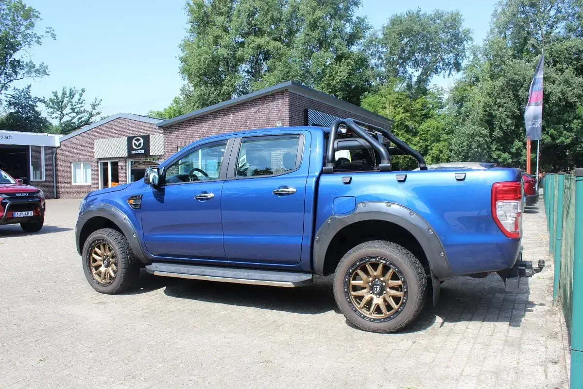 Gebraucht Ford Ranger 160 PS (117 kW) 2019 Blau Pickup
