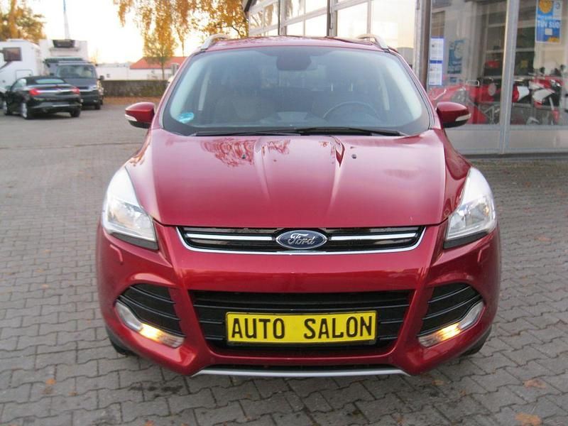 Second-hand Ford Kuga Titanium 150 CP (110 kW) 2017 Roșu SUV