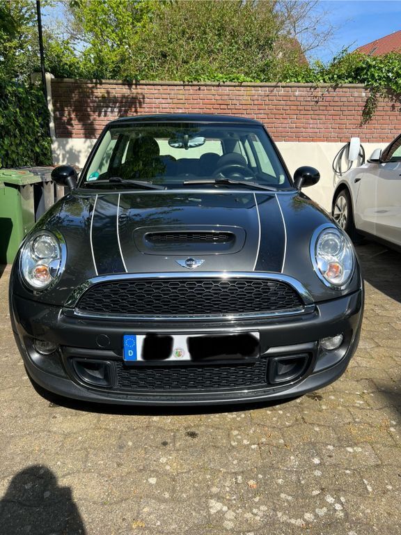 Grau Gebraucht 2011 Mini Cooper SD Kleinwagen | 8.190 € (Fairer Preis) - Bild 1/4