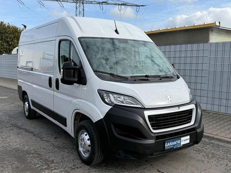 Weiß Gebraucht 2022 Peugeot Boxer Premium Van | 13.990 € (Superpreis) - Bild 1/4