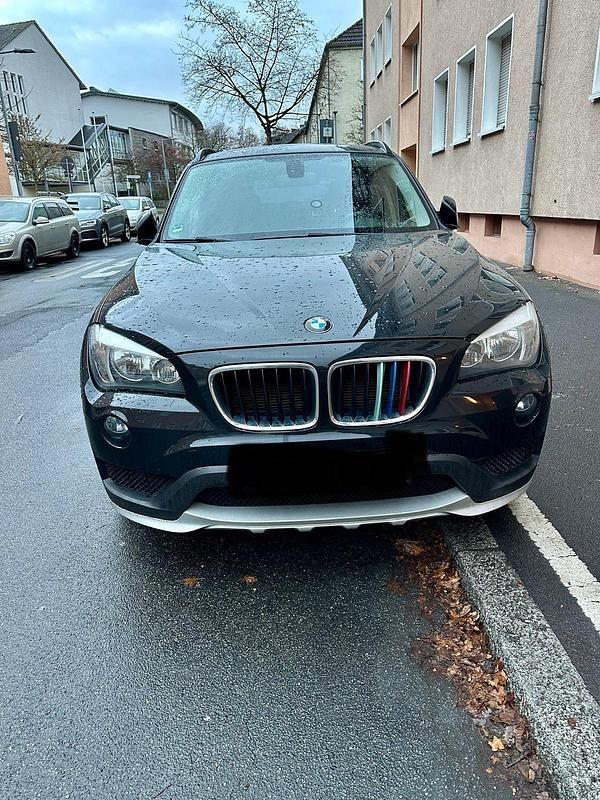 Schwarz Gebraucht 2014 BMW X1 SUV | 6.500 € (Superpreis) - Bild 1/4
