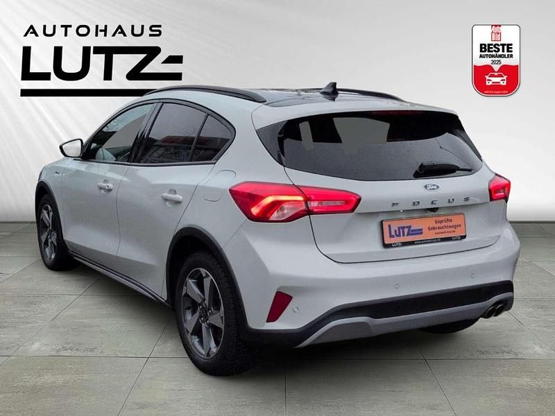 Gebraucht Ford Focus Active X 125 PS (91 kW) 2021 Weiß Limousine