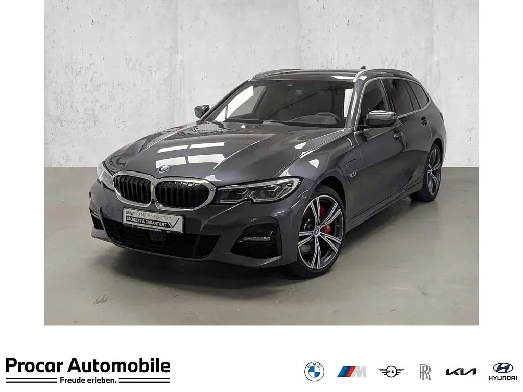 Gebraucht BMW 330e M Sport 252 PS (185 kW) 2022 Kombi