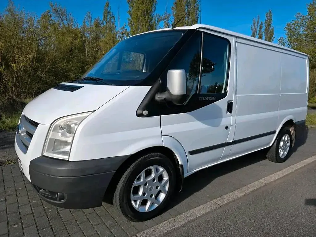 Używany Ford Transit 115 KM (84 kW) 2010 Biały Sedan/Limuzyna