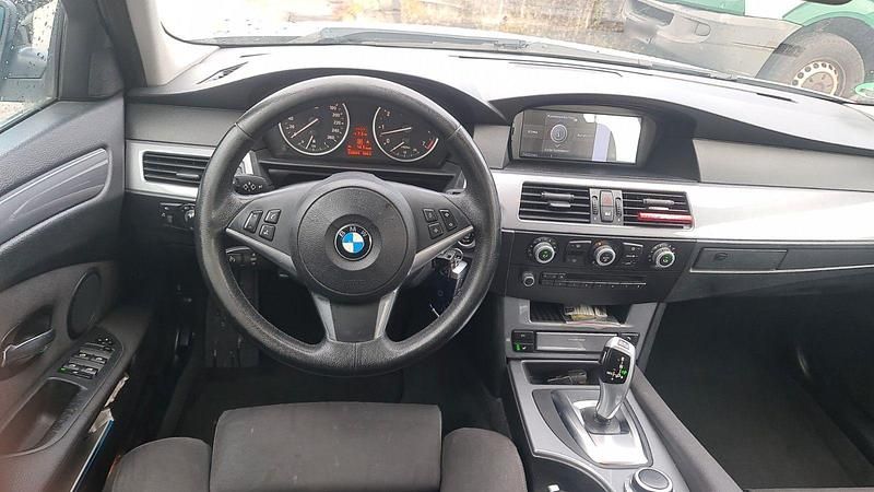 Second-hand BMW 525 Exclusive 218 CP (160 kW) 2009 Argintiu Break