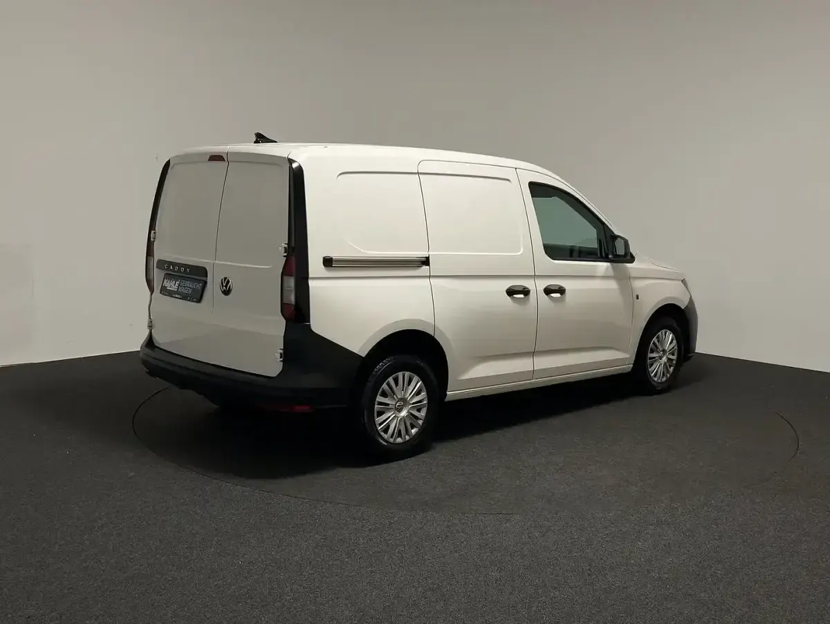 Gebraucht VW Caddy 55 PS (40 kW) 2021 Weiß Van / Kleinbus