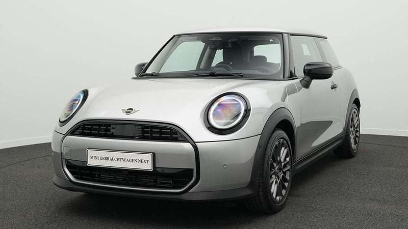 Grau Gebraucht 2024 Mini Cooper Classic Kleinwagen | 25.303 € (Guter Preis) - Bild 1/4