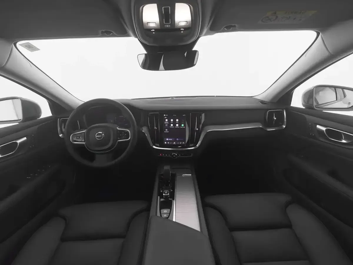 Gebraucht Volvo V60 CC Plus 197 PS (144 kW) 2024 Grau vapour grey / metallic Kombi